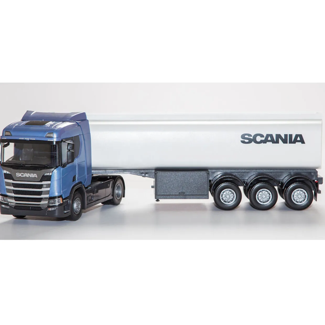 EMEK LEKSAKSBIL SCANIA TANKLASTBIL