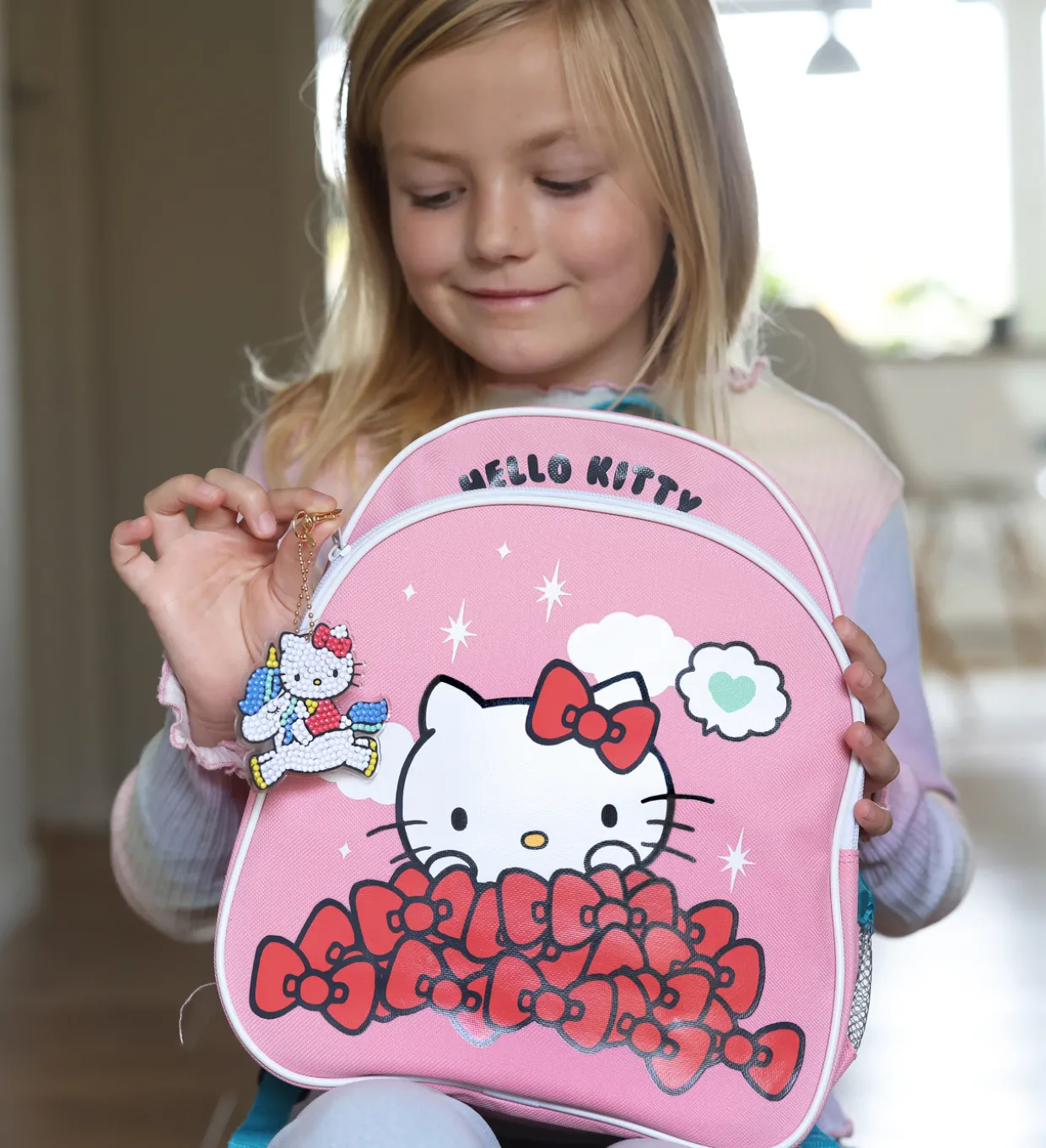 HELLO KITTY DIAMANTMÅLNING MED NYCKELRING